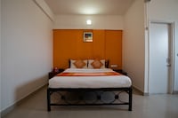 OYO Hotel Hmr Royal Inn