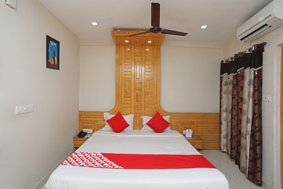 Hotel O South Inn, Gariahat Kolkata, कोलकाता