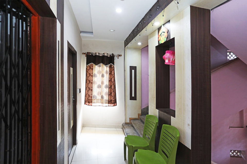 Hotel O South Inn, Gariahat Kolkata, कोलकाता
