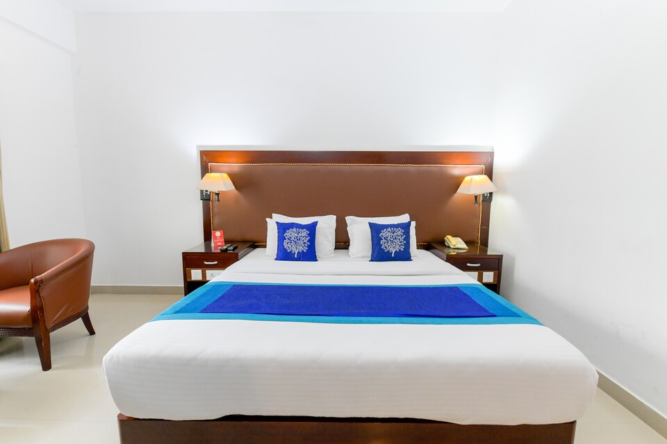 OYO 7188 Ajantha Regency, MG Road Kochi, Kochi