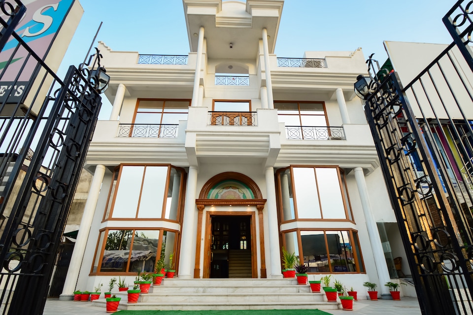 Capital O Hotel Yks, Kota, Kota