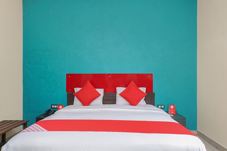 OYO 1069 Kohinoor Kings Inn, Lonavala Market, Lonavala