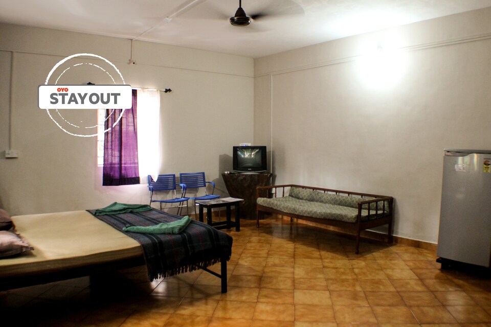 OYO 7260 StayOut near Calangute Beach, Calangute Goa, Goa