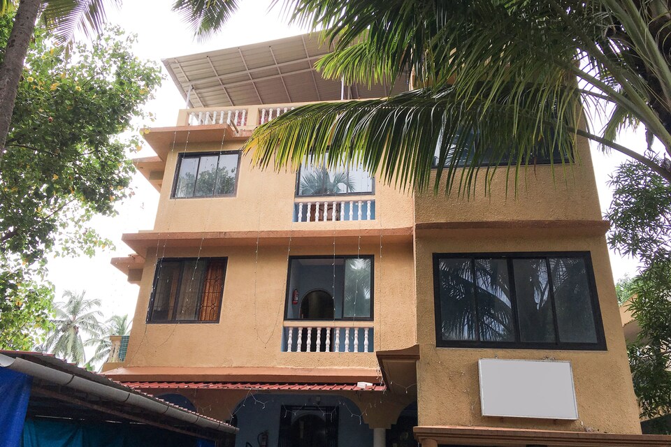 OYO 7260 StayOut near Calangute Beach, Calangute Goa, Goa