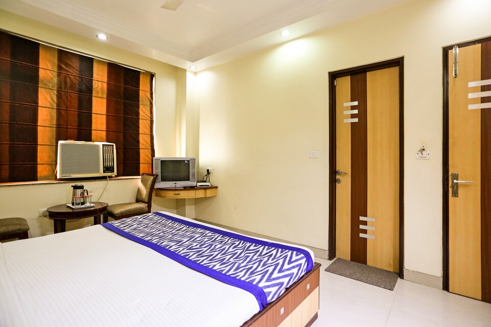 OYO 7287 near Railway Station, Golghar, Gorakhpur