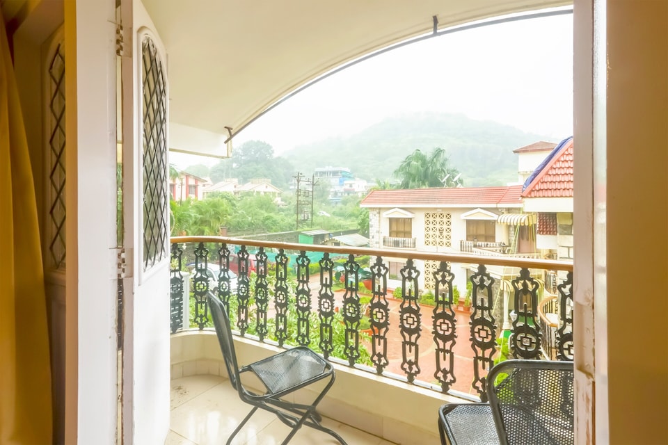 OYO Basilica Holiday Home, Old Khandala Lonavala, लोनावाला
