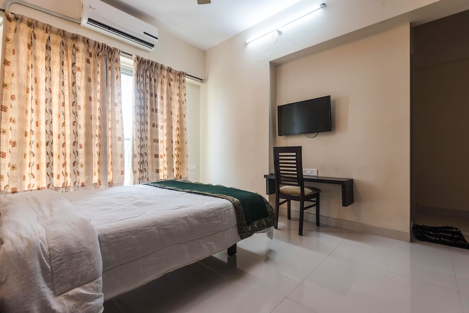 OYO 7305 Kandivali, Mumbai BCEC, Mumbai