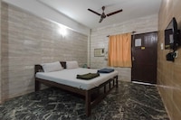 OYO Palms Resort Near Calangute Beach