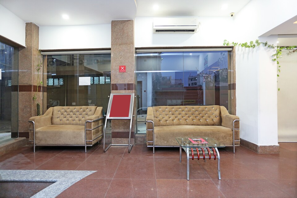 OYO Alto Inn, Airport Delhi, Delhi Transit