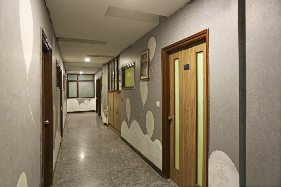 OYO Alto Inn, Airport Delhi, Delhi Transit