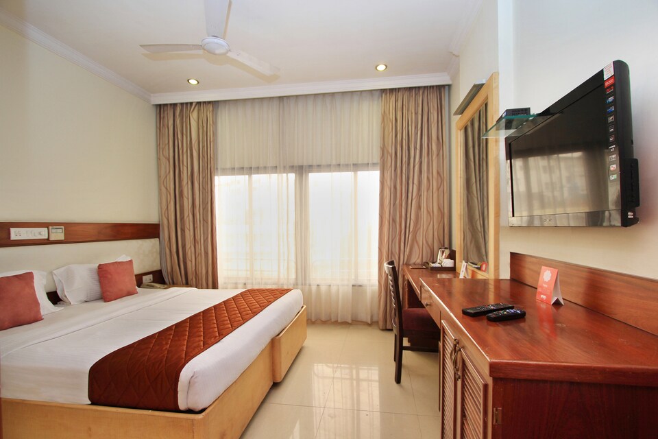 OYO 7361 Meenal Hotel, MG Road Bangalore, Bangalore