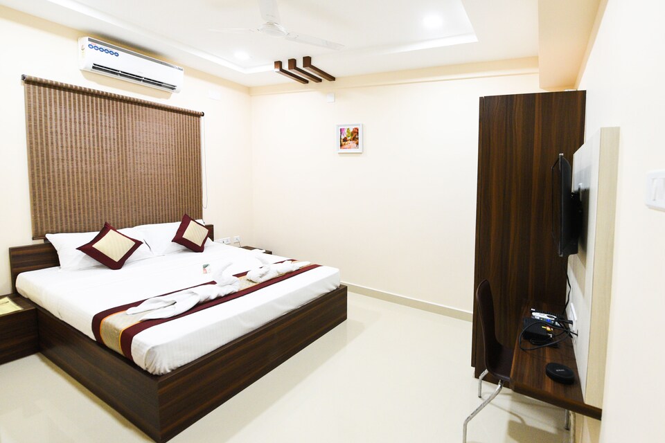 OYO 7378 Aadvik Sai Residency, T Nagar Chennai, Chennai