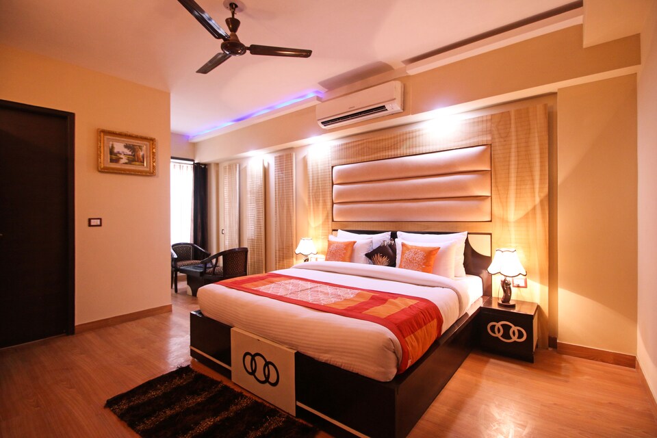 OYO 7394 SK Crown Park Naraina, Patel Nagar Delhi, Delhi
