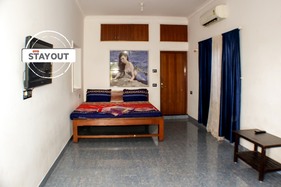 OYO 7410 StayOut near Baga Beach, Baga Goa, Goa