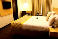 OYO Hotel Stately Suites Near Leisure Valley Park