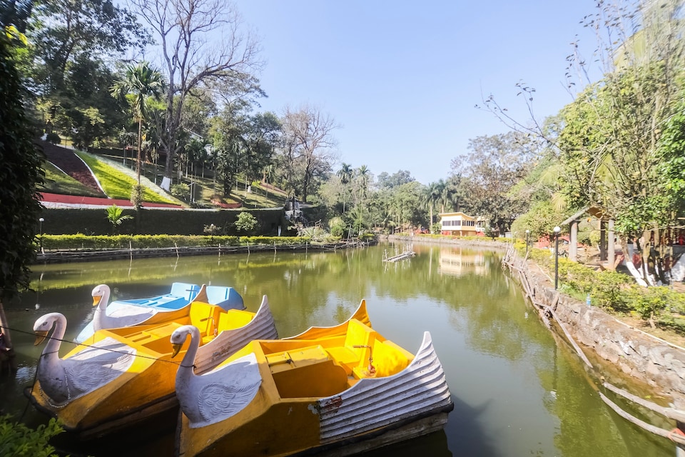 Capital O Spring Valley Resort, Six Mile Guwahati, गुवाहाटी