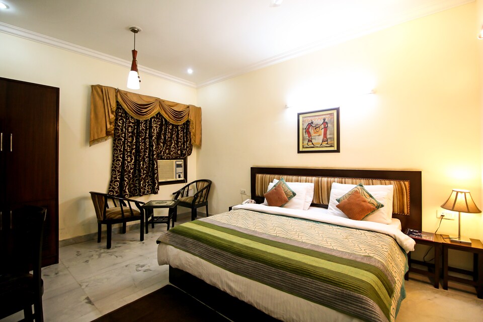 OYO 7427 Ess Kay Ess Villa, Golf Course Road, गुड़गांव