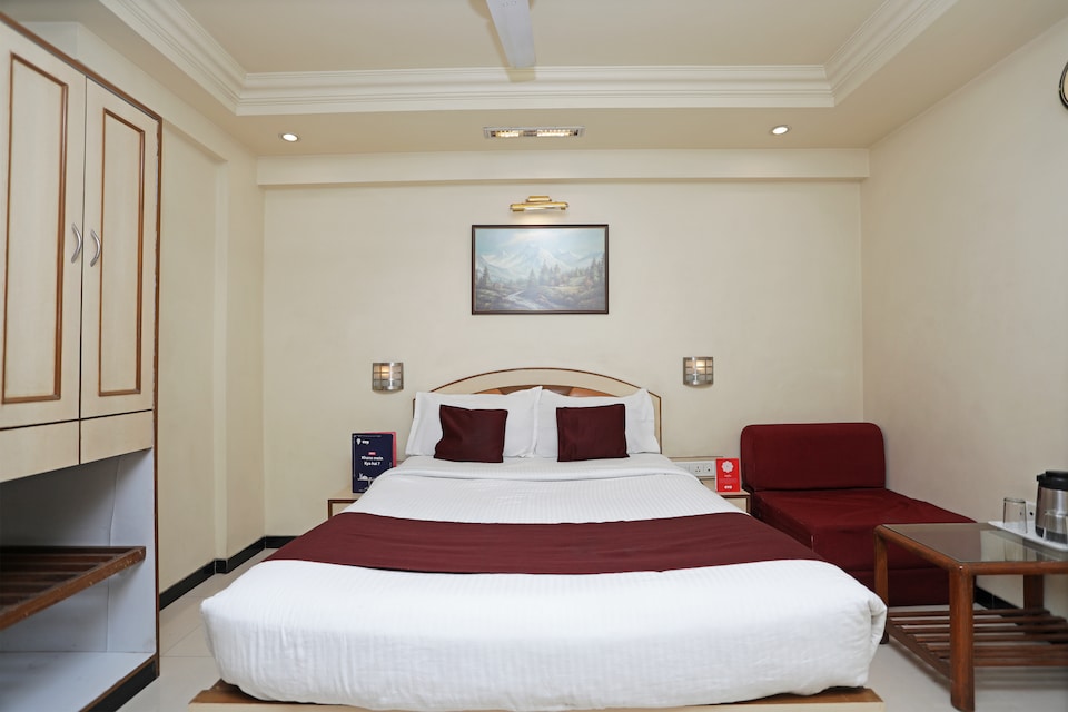 OYO 1091 Hotel Suyash, Shivaji Nagar  Pune, Pune