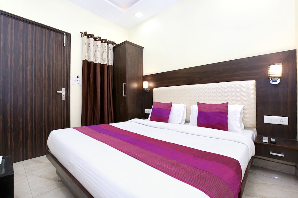 Hotel O Grand Park, Golden Temple Road Amritsar, Amritsar