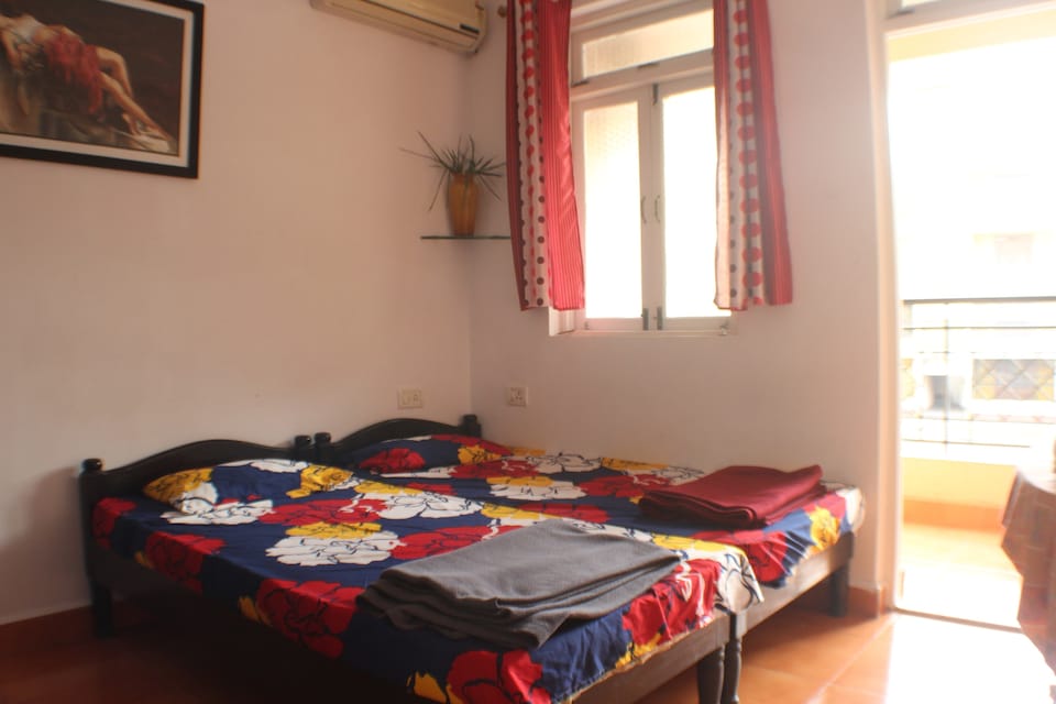 OYO Palmarinha Near Calangute Beach, Calangute Goa, Goa