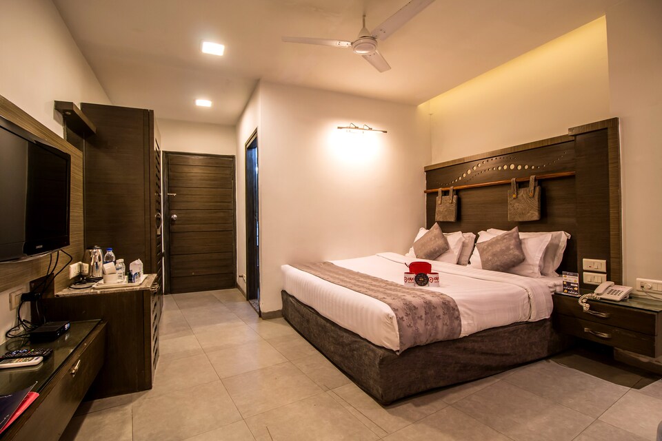 OYO 1094 Palm Beach Hotel, Beach Side Visakhapatnam, Visakhapatnam