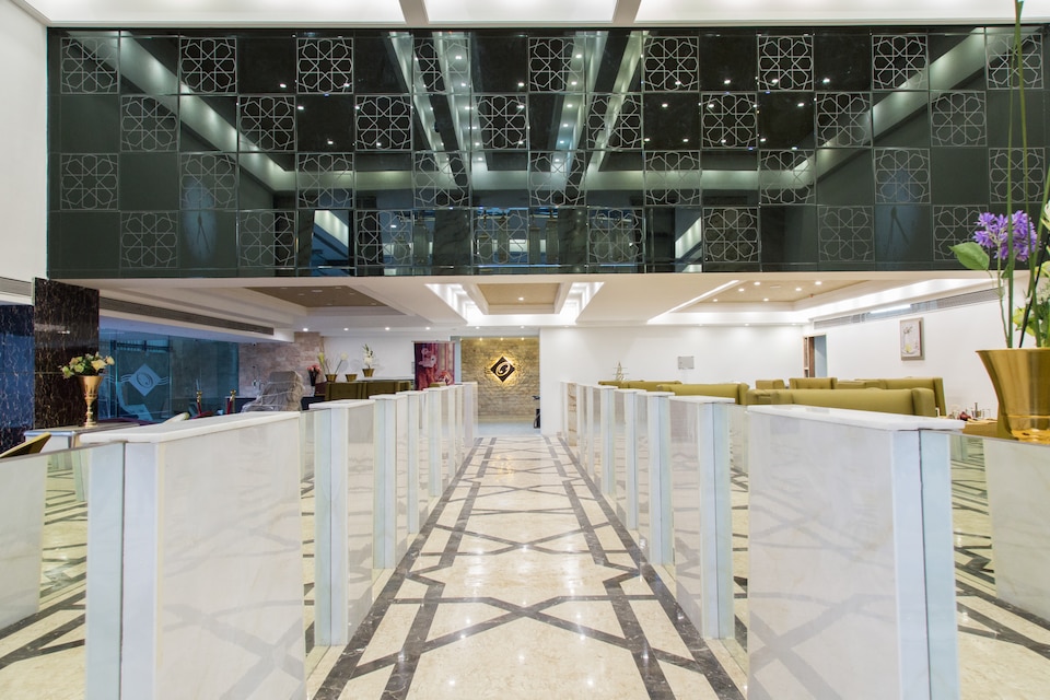 Capital O 7470 Orient Taibah, Sitabuldi Nagpur, Nagpur