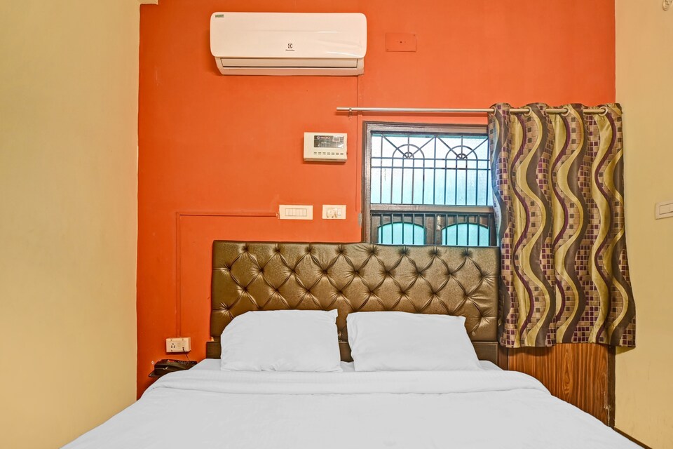OYO 7498 Hotel Aparajita, Lanka, Varanasi