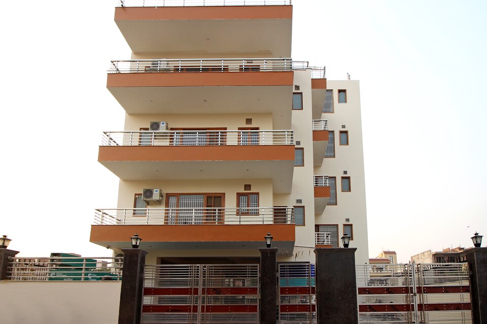 Hotel O Loginn Stays, Medanta, Gurgaon