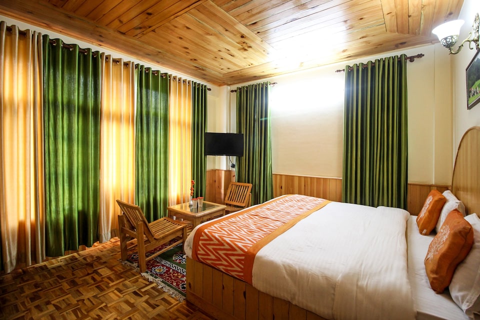 OYO Stay Rajput Royal Cottage, Naggar Road, Manali