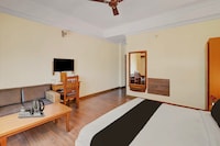 Super Townhouse Oak City Center Kushal Nagar