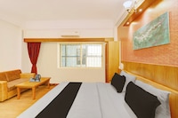 Super Townhouse Oak City Center Kushal Nagar