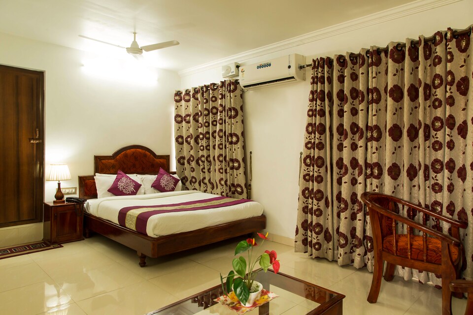OYO 7574 JP Residency, Medical College - Pattom, Trivandrum