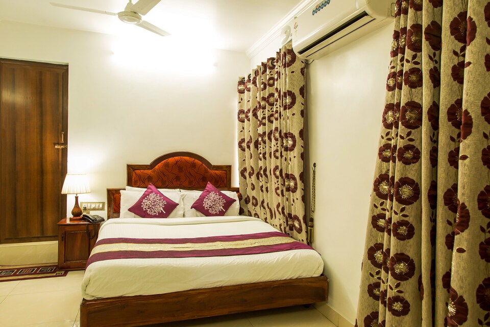 OYO 7574 JP Residency, Medical College - Pattom, Trivandrum