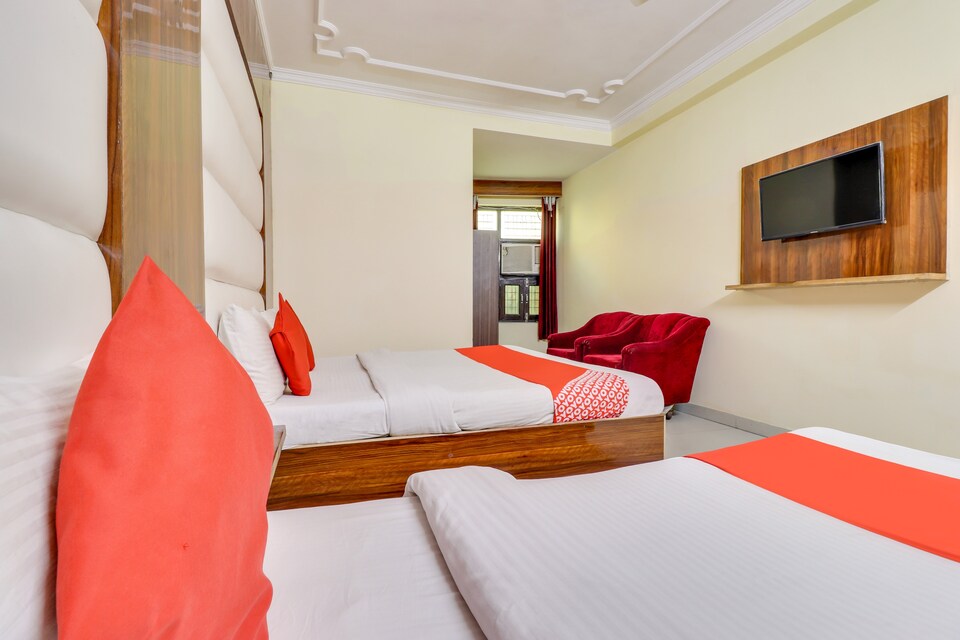 Hotel Krishna , Airport Delhi, Delhi Transit