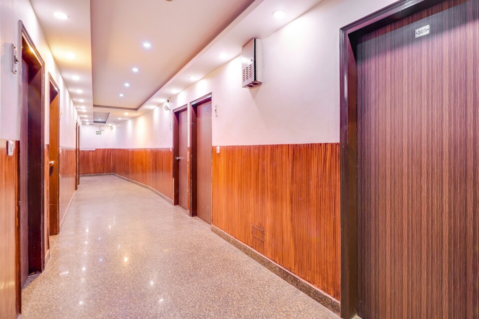 Hotel Krishna , Airport Delhi, Delhi Transit