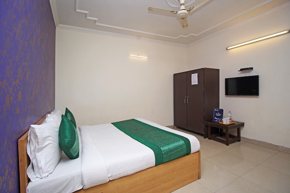 OYO Hotel  Galaxy Stay INN, Airport Delhi, Delhi Transit