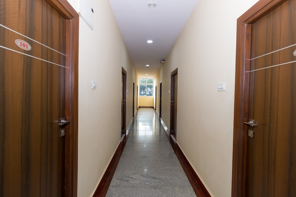 OYO 7627 Royal Plaza, Shamshabad-II, Hyderabad