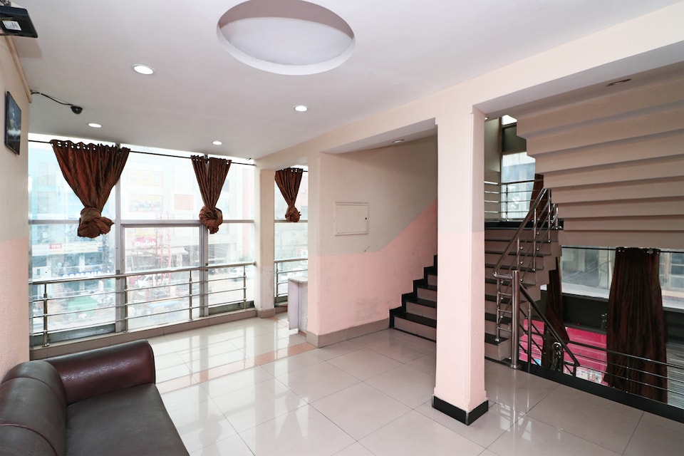 OYO 7636 Hotel Kaushalya Residency, Rudrapur, Rudrapur