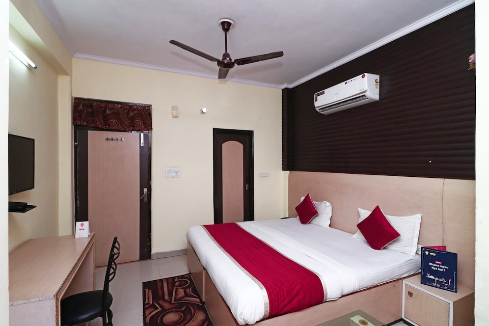 OYO 7636 Hotel Kaushalya Residency, Rudrapur, Rudrapur