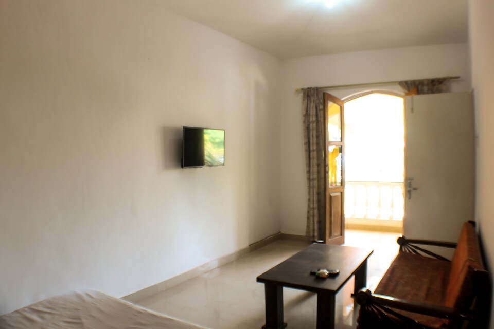 OYO 7651 StayOut near Candolim Beach, Candolim Goa, Goa