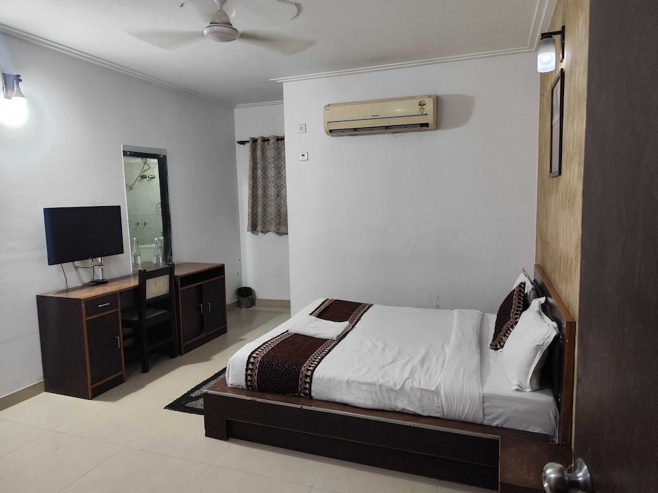 Hotel O Kari Plaza, Airport Delhi, Delhi Transit