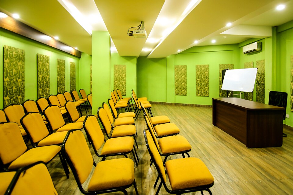 OYO 7657 Hotel Sree Ganapathy, Kakkanad Kochi, Kochi