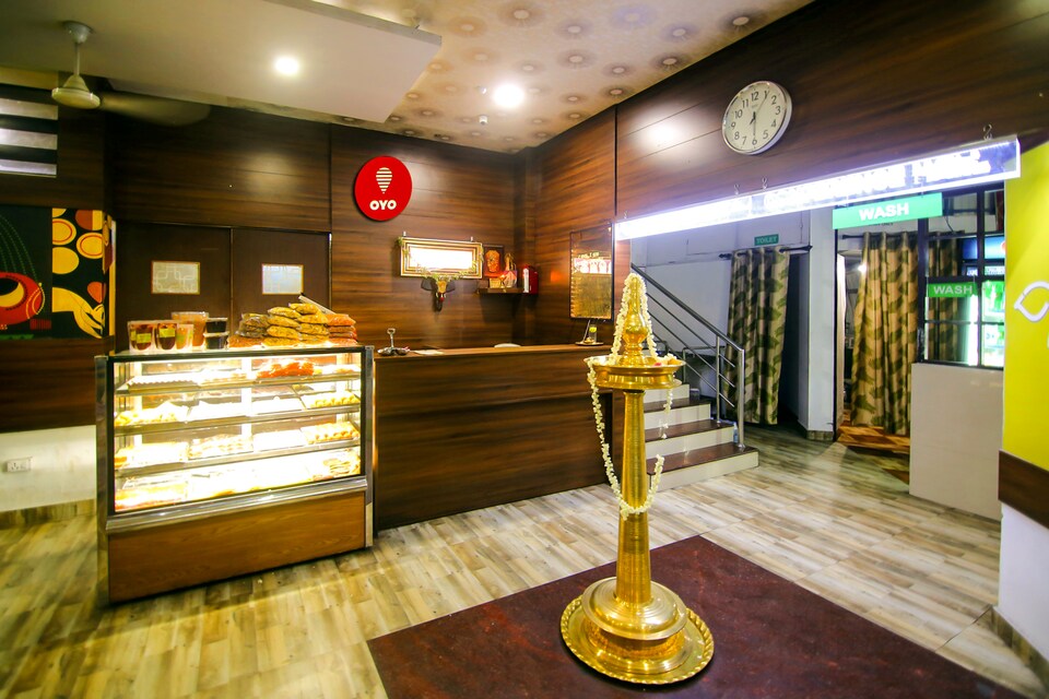 OYO 7657 Hotel Sree Ganapathy, Kakkanad Kochi, Kochi