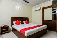 OYO Hotel Silverline