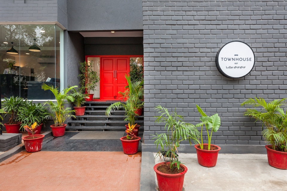 OYO Townhouse 007 Indiranagar, Indiranagar Bangalore, Bangalore