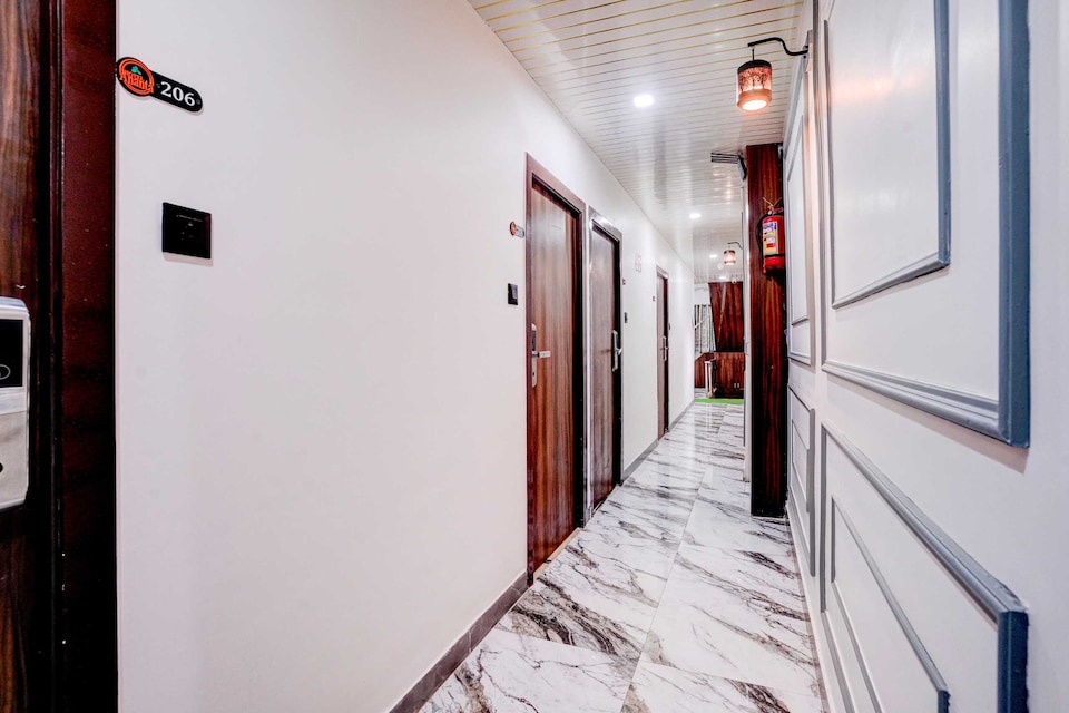 HOTEL O DYNASTY SUITE , Airport Delhi, Delhi Transit