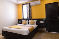 OYO Hotel Shri Pushpanjali