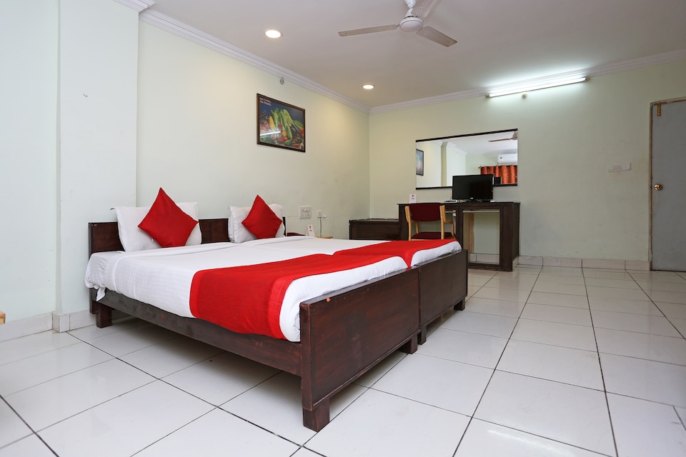OYO 7707 Corpo Suites, Madhapur, Hyderabad