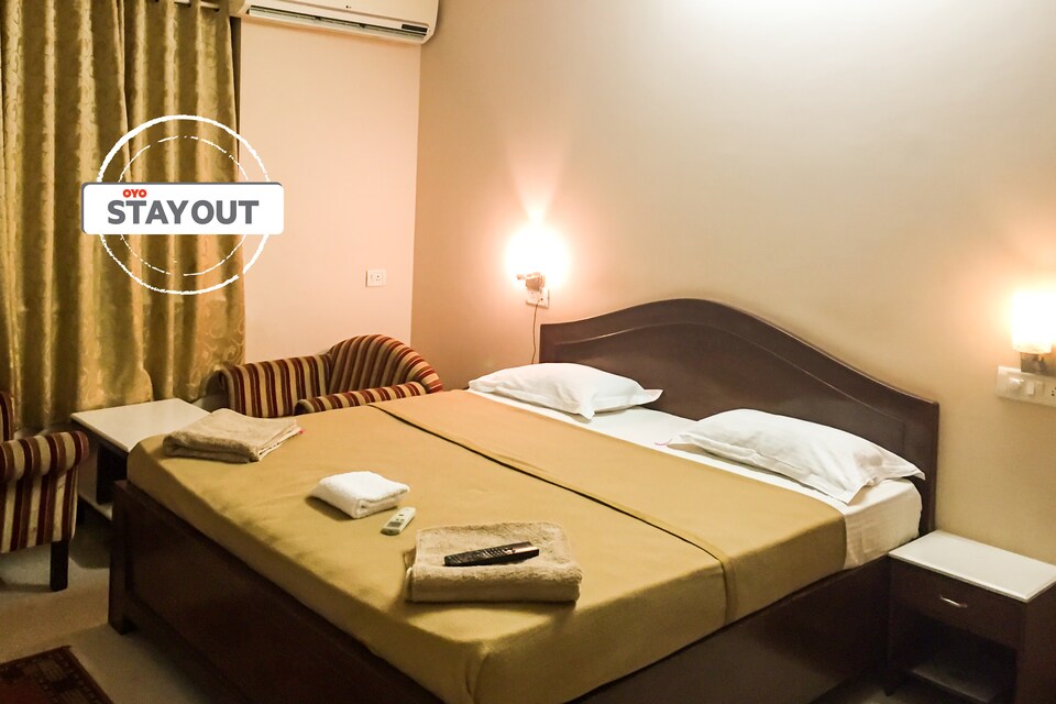 OYO 7719 StayOut Plaza Inn, Calangute Goa, Goa