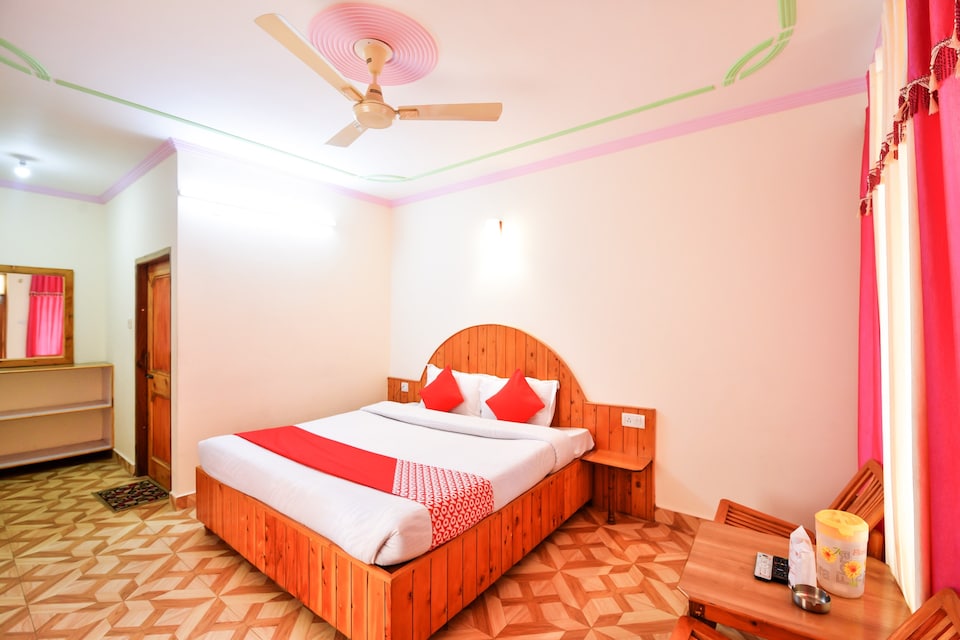 OYO 7766 Hotel Thakur, Hadimba Temple Road, Manali